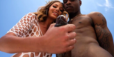 Black womanizer appreciates partner's will to receive BBC in ass