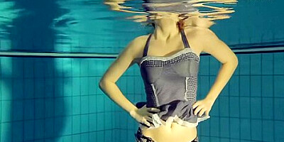 Desirable Floozy - Solo Female Smut