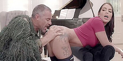 Busted Featuring Alexa Paynes Curvy Sex