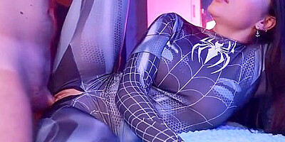Enni Roud - Spider-man Girl Enni Road Appeared In My Room For Me To Fuck Her
