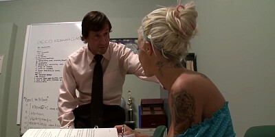 Delta White In An Experienced Woman With Golden Hair Gets