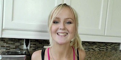 Natalia Queen - Requires The Royal Treatment So Youd Better Stretch Her Pussy To The Limit Before You Fill It With A Hot Jizz