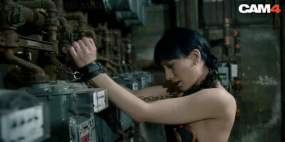 Princess leia slavegirl fucks machine as she is bound