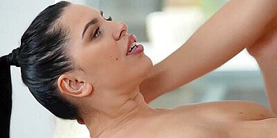 Lascivious Natural Tits Smut - Kira Queen And Kira S
