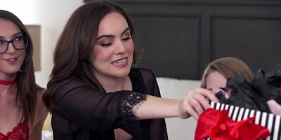 Keep The Chocolate - S44:E4 - Nubilefilms