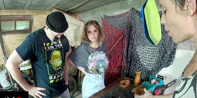 Threesome Sex With A Slutty Blonde Girl And A Slutty Milf 10 Min