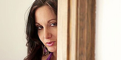 Bosomy Stepmommy Wants Young Dick Crazy Porn Video