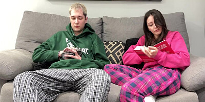 Stepbrother Watch Porn And Jerk Off Next To Stepsister! But She Decide Handjob Him Instead Reading Boring Book 9 Min - Sugary Kitty