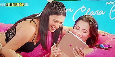 Fucking Nymphets Pussy With A Pink Toy