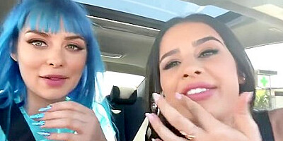 Jewelz Blu, Kylie Rocket - Rks Girl Trip