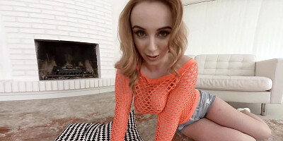 Eye-catching Ukrainian girl starts the morning with masturbation