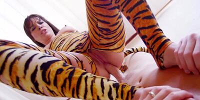 A brunette that loves to have anal sex is getting penetrated