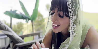 Fucking A Muslim Wife In A Swimming Pool 11 Min - Yeri Blue And Aaliyah Yasin