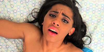 Lassie with chocolate skin wants to become a famous pornstar
