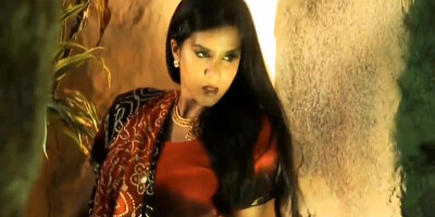 Elegance And Light In Sensual India