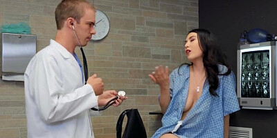 Doctor's cock is going to be unforgettable for the brunette girl