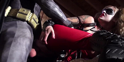 Harley Quinn fucked by Batman in a porn parody