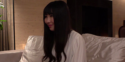 0001865_スリムのニホンの女性が潮ふきするエチ性交