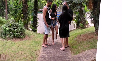 Duas Ninfetas Safadas Fizeram Uma Festinha Pra Foder Com Geral! 12 M With Felipe Costa, Bia Hot And Kelly Oliveira