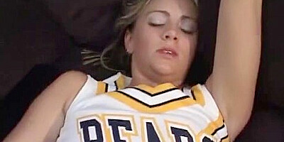 Amateur American Cheerleader Got Her Pierced Pussy Fucked