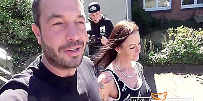 Milf Julia Exclusiv Gets Dicked Down In Public (full 24 Min