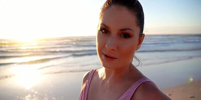 Have You Ever Been Blown On The Beach? Pov Jason Love At Arousins - Rebecca Volpetti