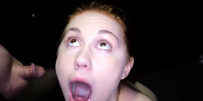 Je vide des bites au gloryhole