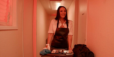 Black stud Isiah Maxwell fucks a curvy brunette Angela White