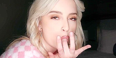 Fit Tight Blonde Lexi Lore Has The Perfect Gape