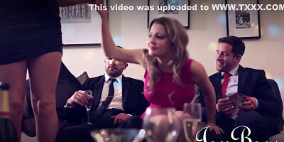 Sexy Girls Couple Swap At Swingers Party - Emma Leigh And Max Deeds