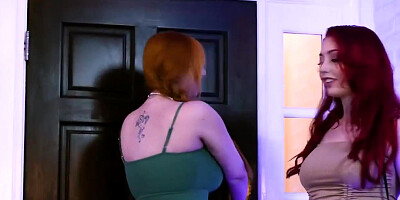 Big Tit Redhead Milf First Time Lesbian With Stunning Beauty With Lauren Phillips