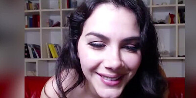 Brunette made choice and turn vibrator on to be carnal alone