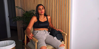 Curvy lingerie model goes all the way to get the job at the audition!