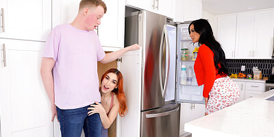 Hide And Seek With My Stepsister - S27:E1 - Brattysis