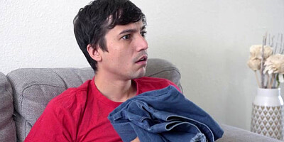 Moms Ripped Jeans - S1:E6 - Momlover