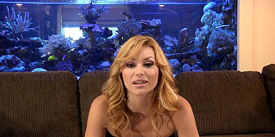 Want To Tell Us She Wants To Be Fucked - Heather Vandeven