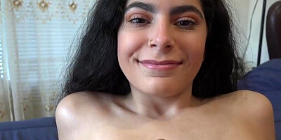 Amateur Latina sucks dick after BF fingers her clit