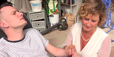 Molly Milf Cowgirl and Blowjob with Sam Bourne - AGEDLOVE