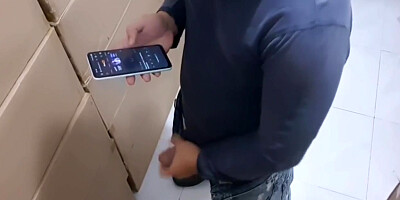 Checker Kinantot Sa Stockroom 6 Min With Andrea Masq