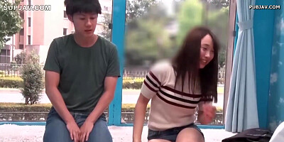 Japanese BabeI is having her first pussy grinding massage experience!