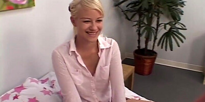 Simpson Fake Twin Hot Blonde Lesbian Action Foursome