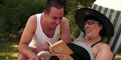 Cock Hungry Granny Gets Cum In Mouth After Fucking Hard