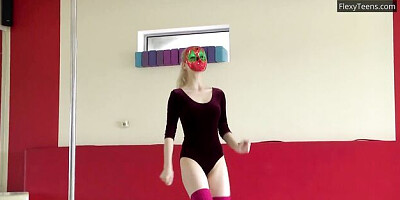 Bedmate's big tits action