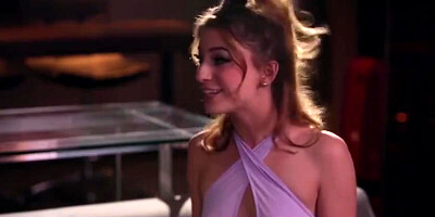 Stepmom Sharing Bath With Stepdaughter - Ariella Ferrera, Kristen Scott And Big T