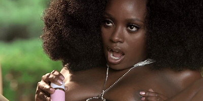 Curvy black girl enjoys masturbating naked on the floor