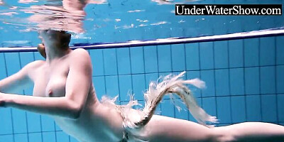 Kitten's underwater clip