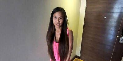 Radiant queen bee's petite clip