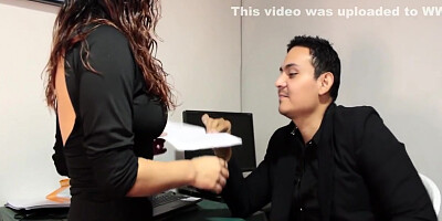 Horny Maid Seduces Her Boss For A Raise, She Doesnt Care That He Has A Wife, Porno En Espanol. Pov 11 Min