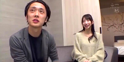 07745,A woman who screams in agony