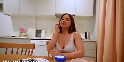 Loly Lips In New Video Show For